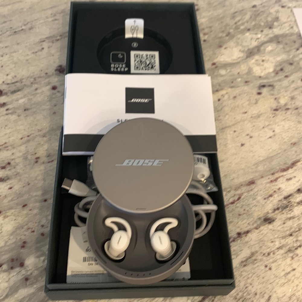 Bose Sleepbuds II brand new - used only once!